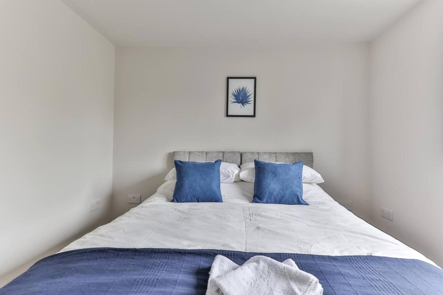 Newly Renovated 3 Bed 2 Bath Apartment & Parking 谢菲尔德 外观 照片